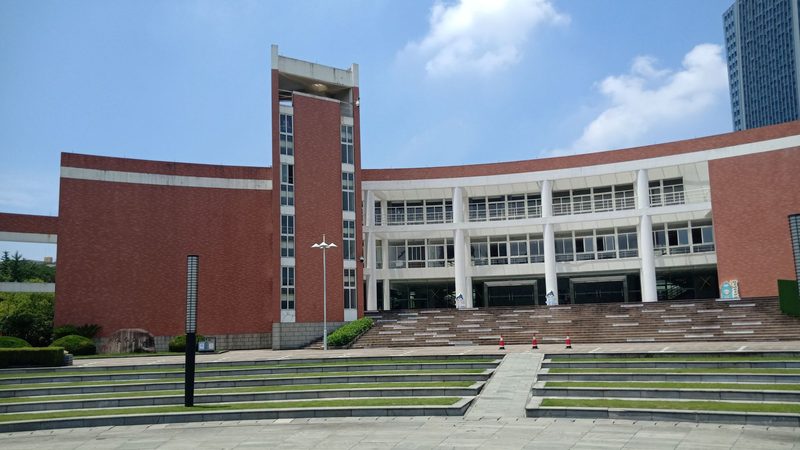 电动车如何利用法拉电容放电方案提升性能？**